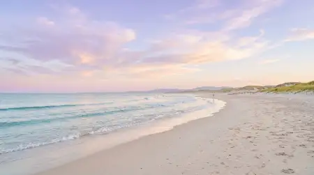 Aesthetic Summer Wallpaper With Soft Pastel Tones - Free Summer Aesthetic Wallpaper Download