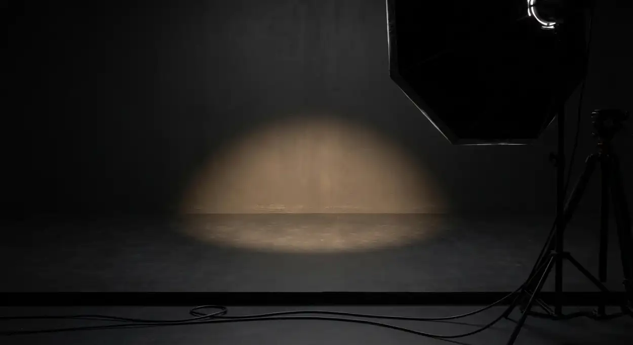 Free Download Black Youtube Thumbnail Background Dark Studio Lighting - High Quality Black Youtube Thumbnail Background 4k Hd Download Background